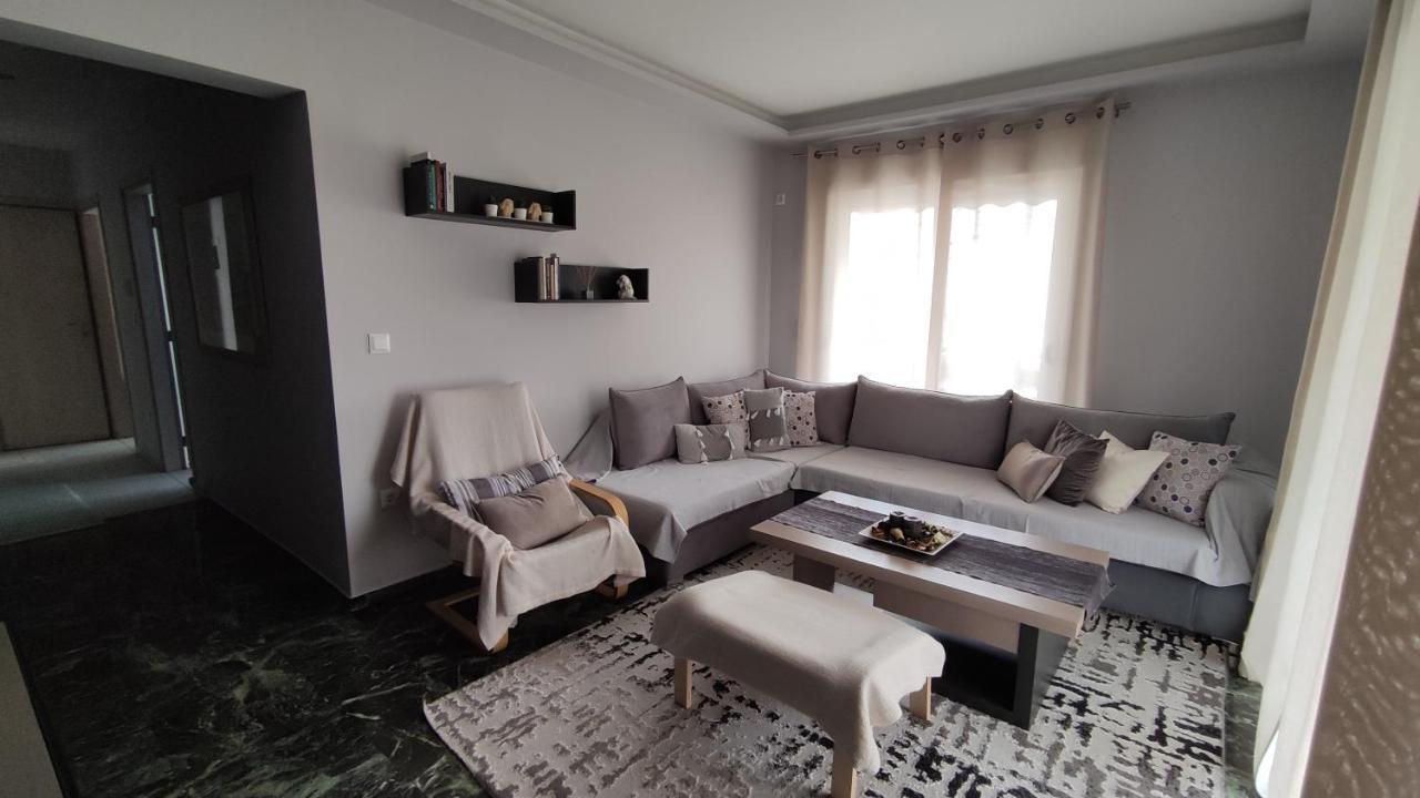 Two Bedroom Apartment In Афины Экстерьер фото